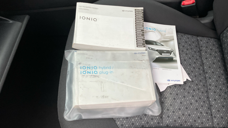 Hyundai IONIQ 1.6 GDi Plug-in Hybrid Premium 5dr DCT Hatchback